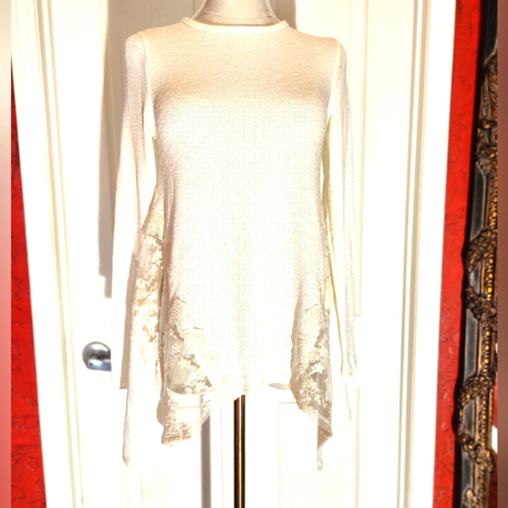 CASUAL COUTURE BY Green Envelope   Sweater